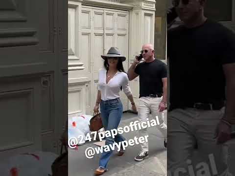 Jeff Bezos Shopping for three hours in soho today with girlfriend Lauren Sanchez #jeffbezos #amazon